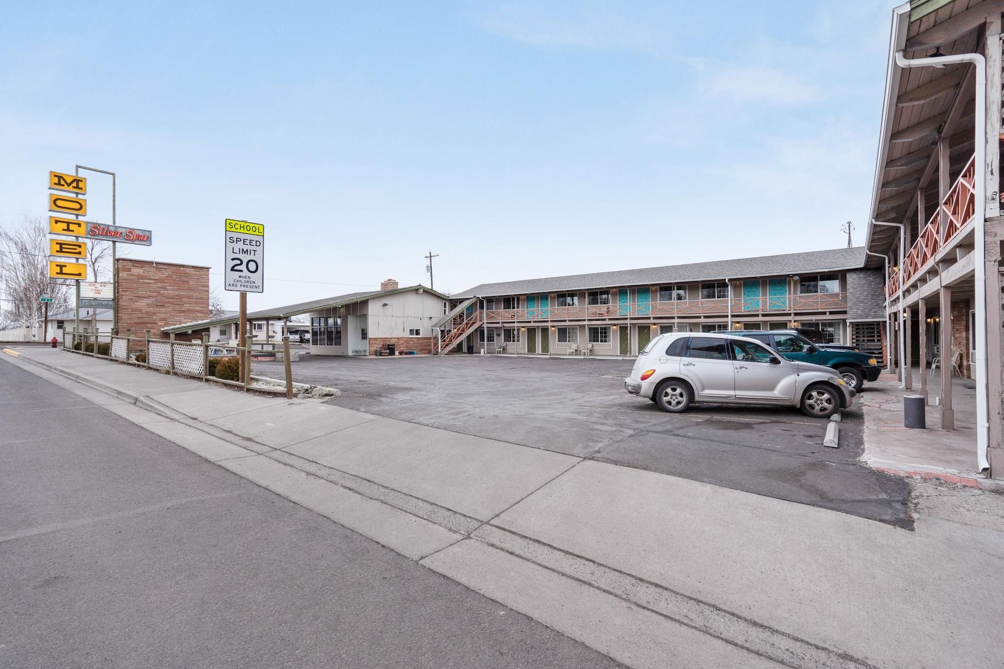 Oyo Silver Spur Burns Hwy 20 エクステリア 写真